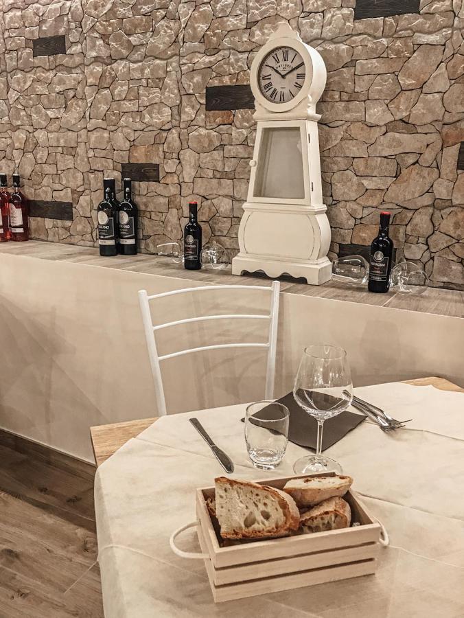 Lo Sciatore Hotel & Restaurant Camigliatello Silano Exterior photo